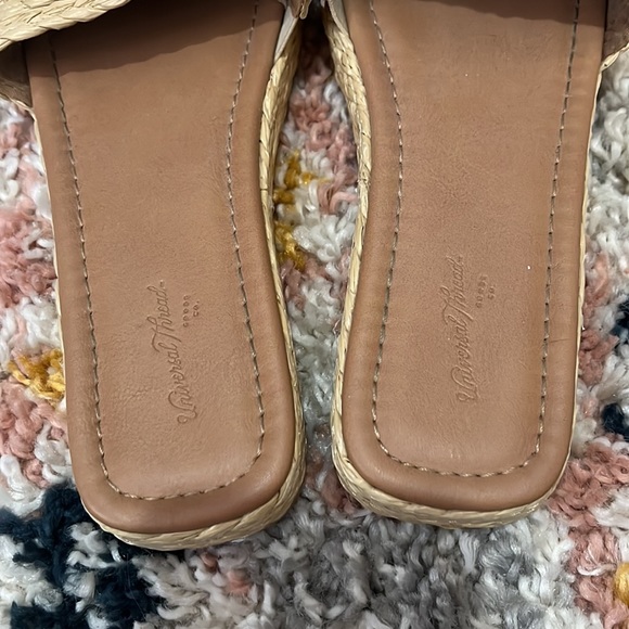 Slip on sandals with small platform - Picture 6 of 7